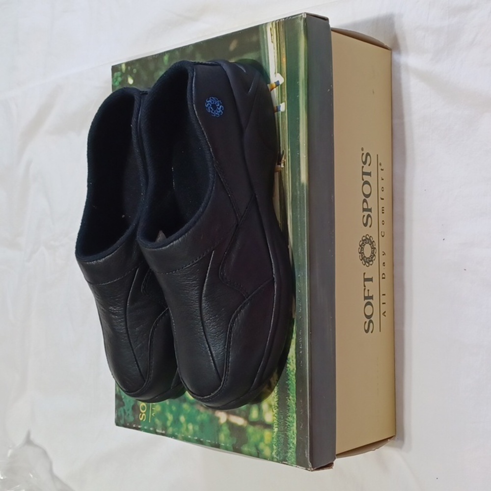 Women's Soft Spots Comfort Black Slip-On Clogs 7W New